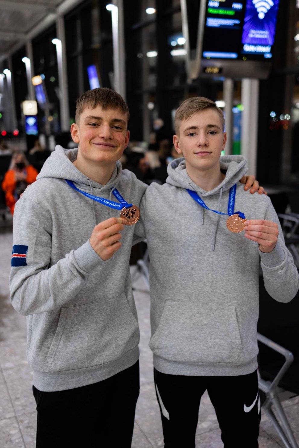 Jóhann og Gísli á sínu fyrsta hópfimleikamóti – brons á EM Portúgal 2021